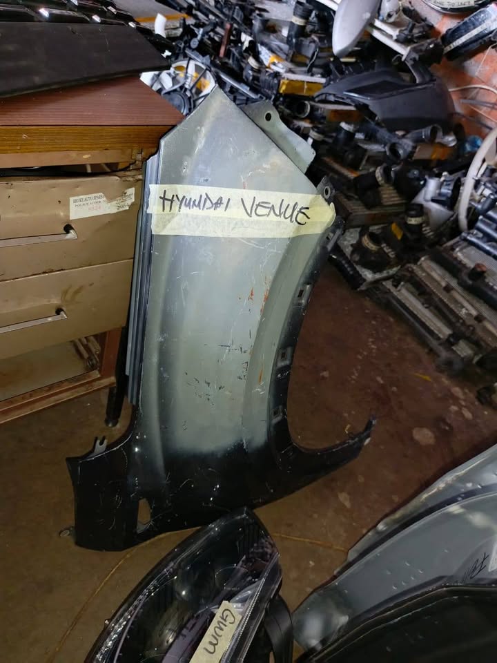 Hyundai Venue right fender - Private Seller