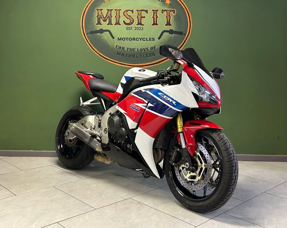 2013 Honda CBR1000RR - Private Seller 2013 Honda CBR1000RR - Private Seller