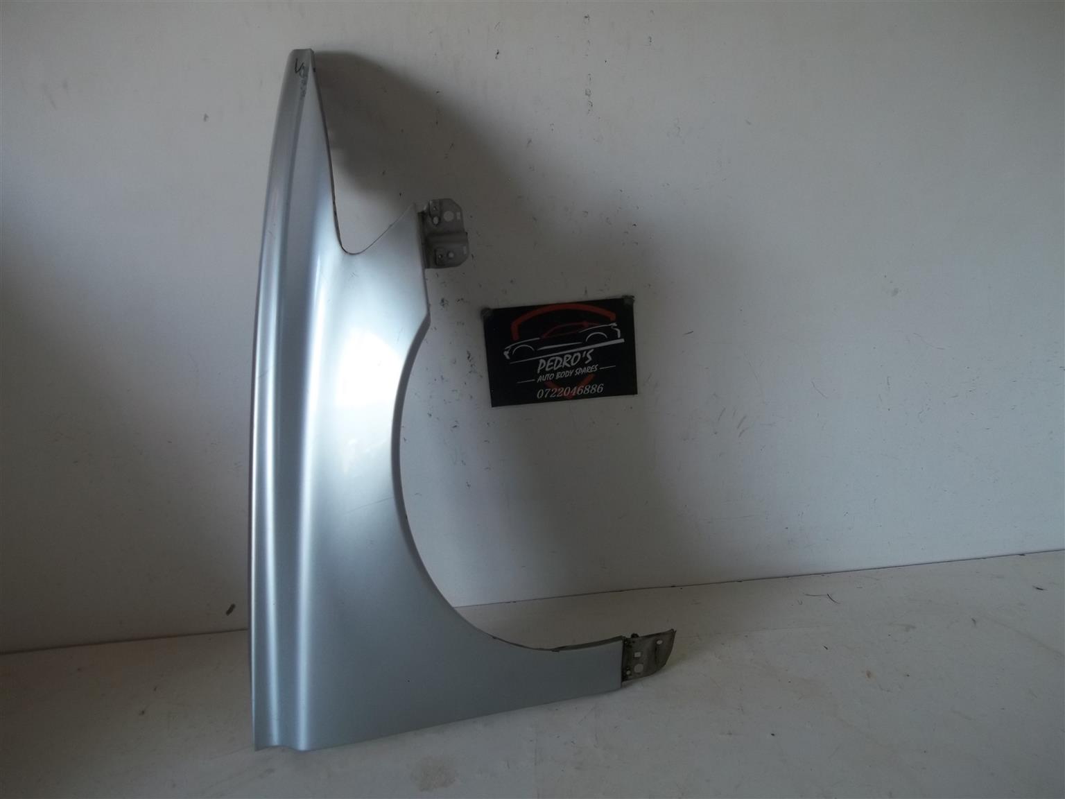 Volvo S40 L&R front fenders - Private Seller Volvo S40 L&R front fenders - Private Seller