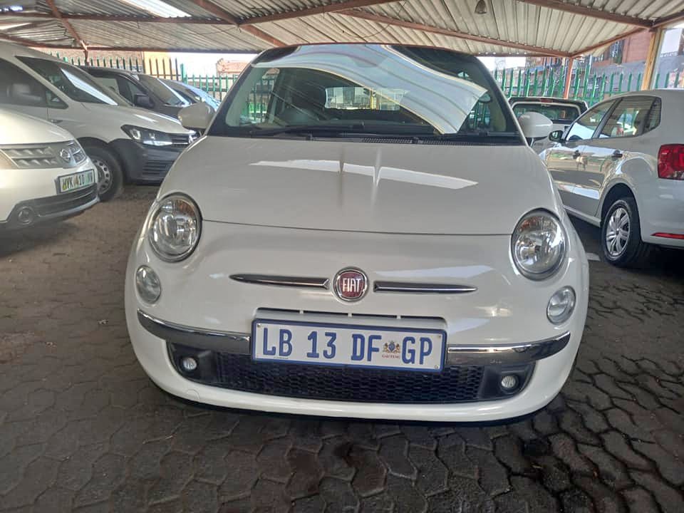 Fiat 500c 1.2 convertible Manual petrol  2015 White Service History  Reverse sensor
