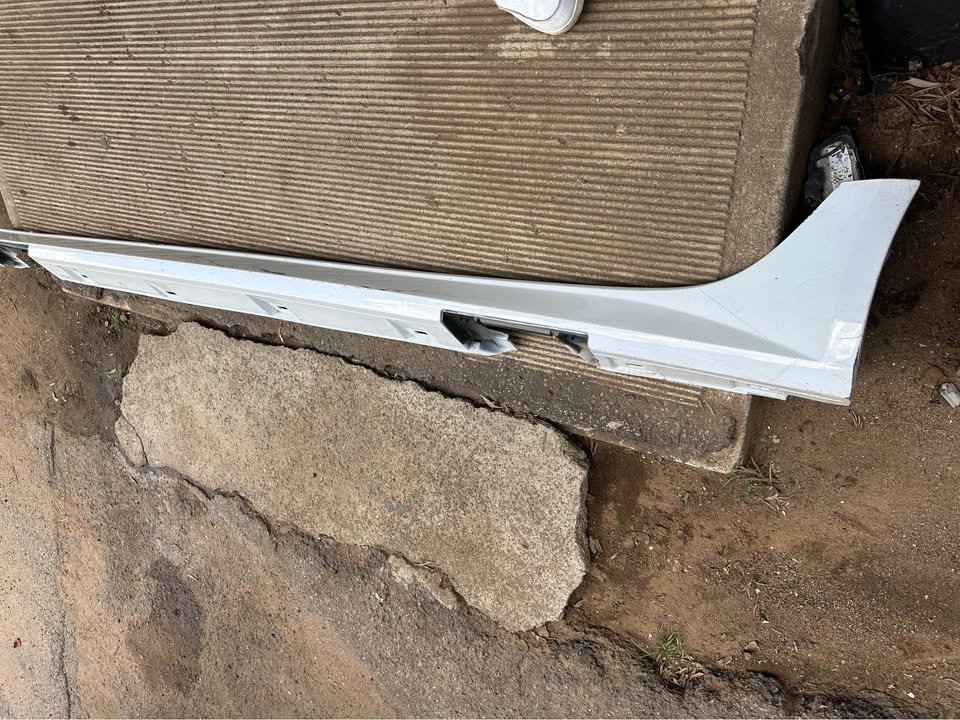 2016-2020 Audi A6 SLine left side skirt - Private Seller