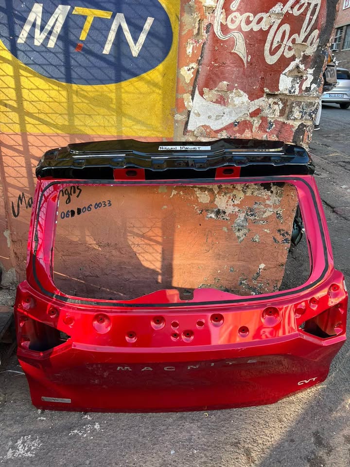 Nissan Magnite tailgates - Private Seller Nissan Magnite tailgates - Private Seller