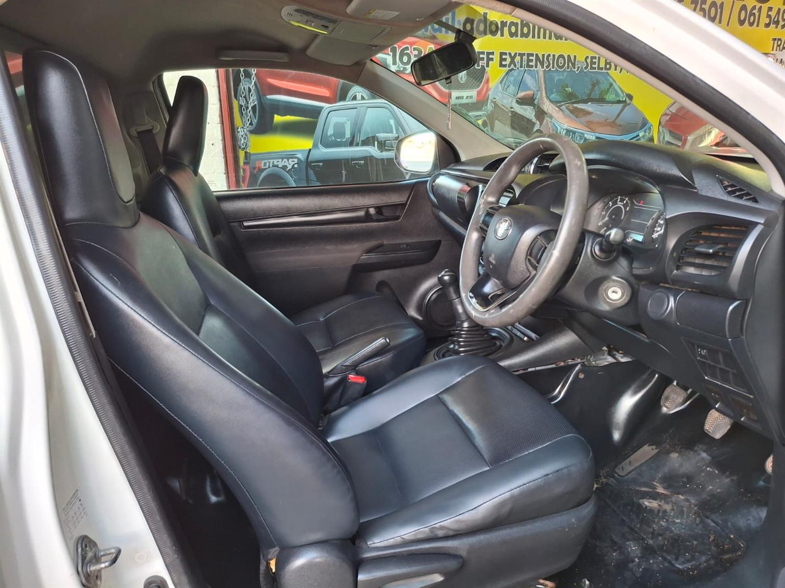 Used 2016 Toyota Hilux 2.4GD-6 SR - Private Seller Used 2016 Toyota Hilux 2.4GD-6 SR - Private Seller