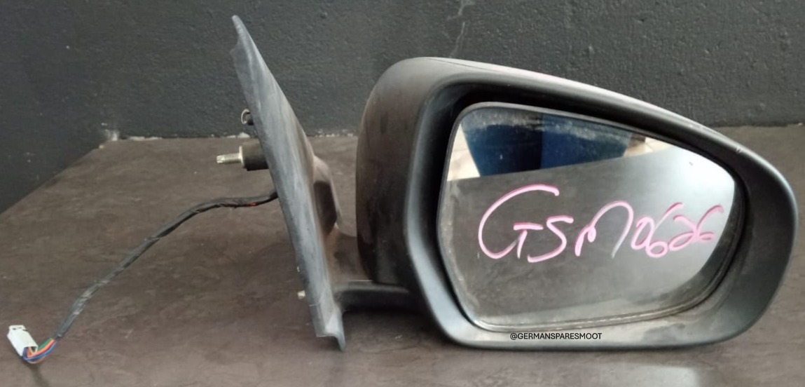 Suzuki Ertiga 1.5 Used Door Mirror - Private Seller