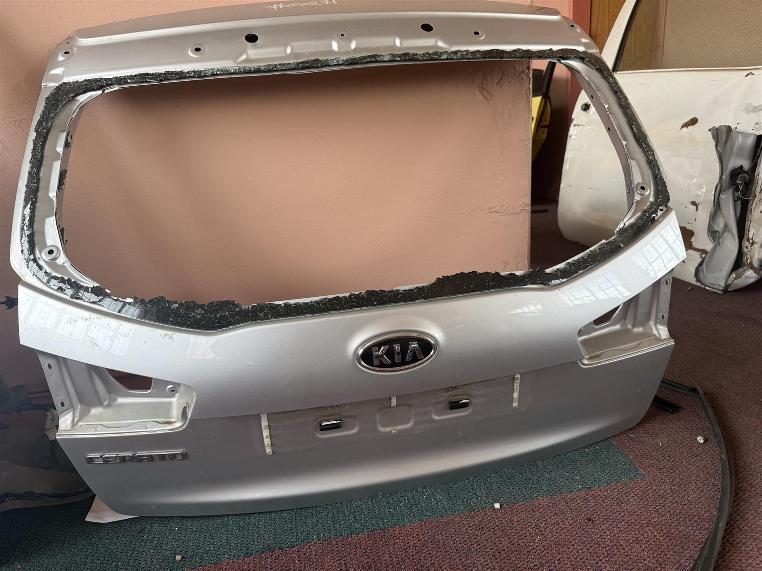 Kia Cerato Tailgate - Private Seller Kia Cerato Tailgate - Private Seller