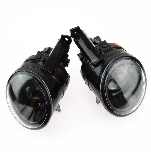 VW Round Fog Light 1T0 941 700C – Fits Polo 6, Vivo, Jetta, Touran, Caddy - Private Seller