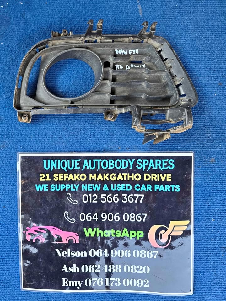 BMW F34 Right Fog Cover Grill - Private Seller