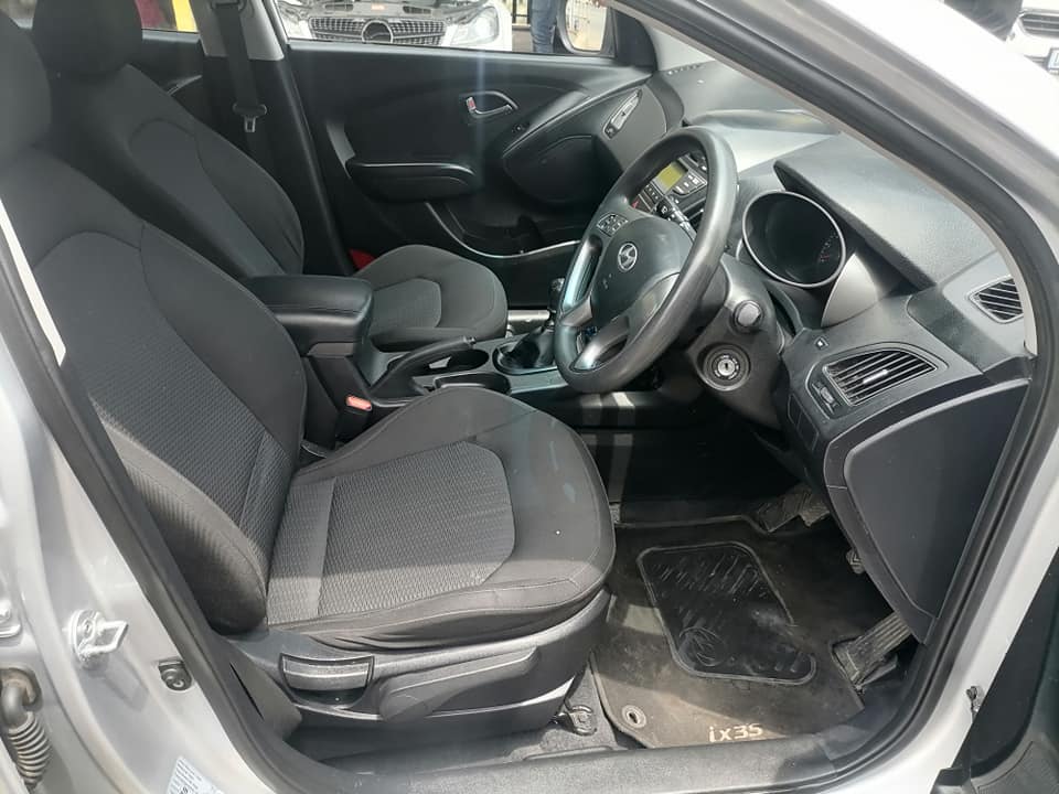 2015 Hyundai iX35 2.0 Manual with a Reserves camera