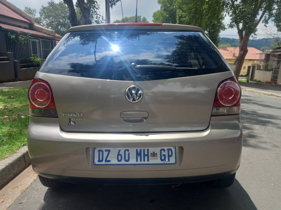 2014 VW POLO VIVO HATCHBACK 1.4 Petrol, Manual. Spare key. Call Inno . Gold Color,