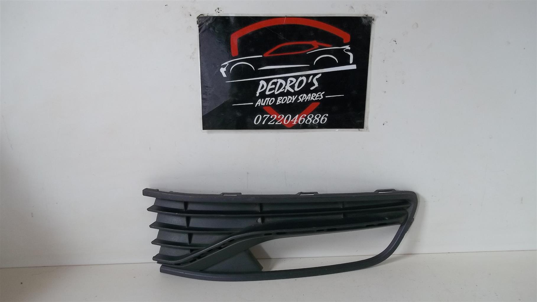 VW Polo 7 front bumper lower left fog light grille - Private Seller VW Polo 7 front bumper lower left fog light grille - Private Seller