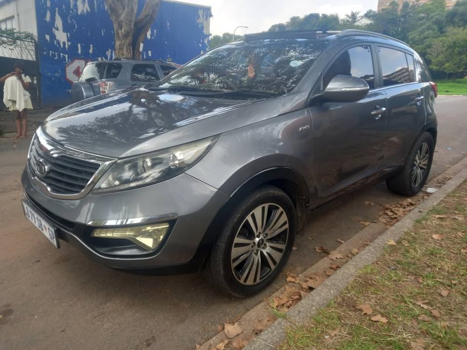 2014 Kia Sportage 2.0 CRDI AWD, AUTOMATIC, LEATHER SEATS SUNROOF, 160000kms,