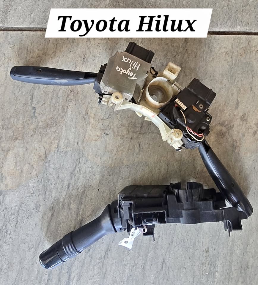 Toyota Hilux 3.0 D4D and Hilux KZ-TE Combination Switch - Private Seller Toyota Hilux 3.0 D4D and Hilux KZ-TE Combination Switch - Private Seller