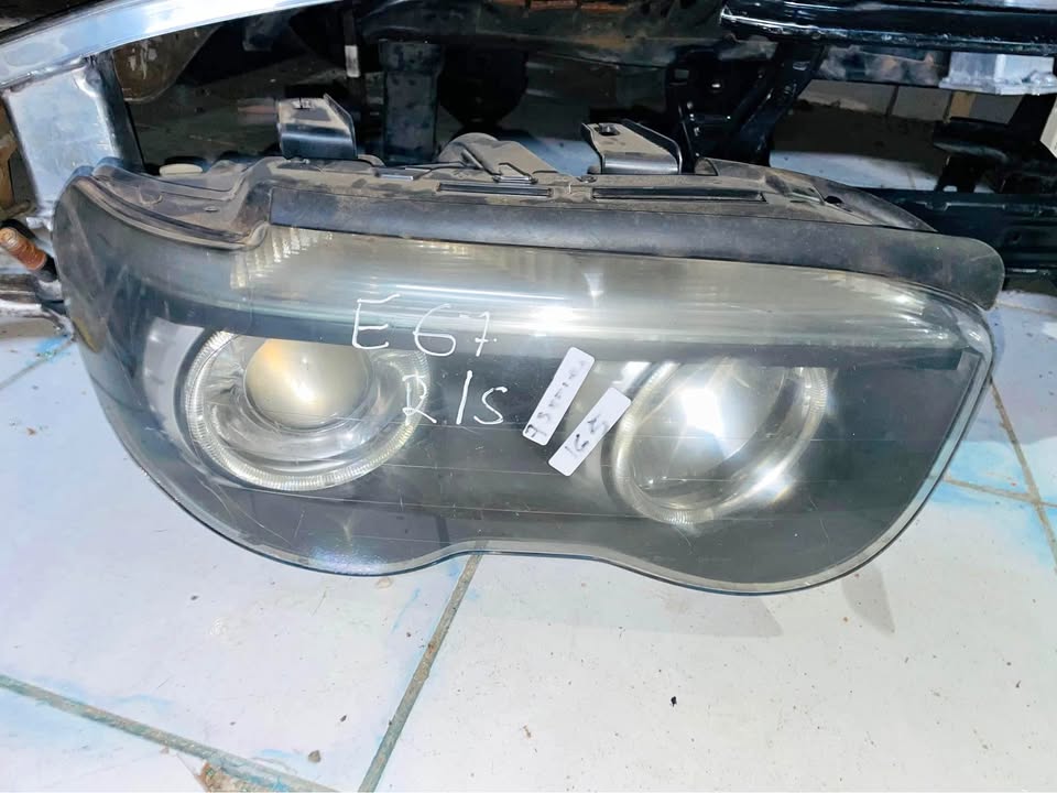 BMW E65 headlight - Private Seller BMW E65 headlight - Private Seller