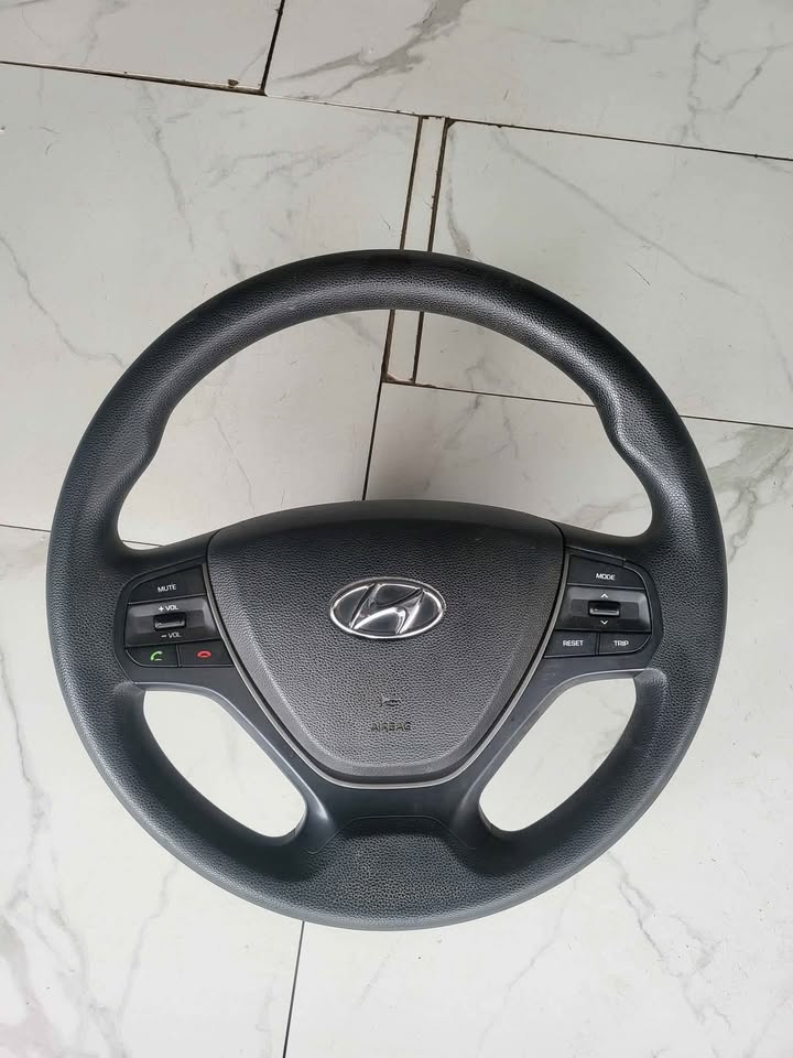 Hyundai i20 grand original steering airbag for sale.