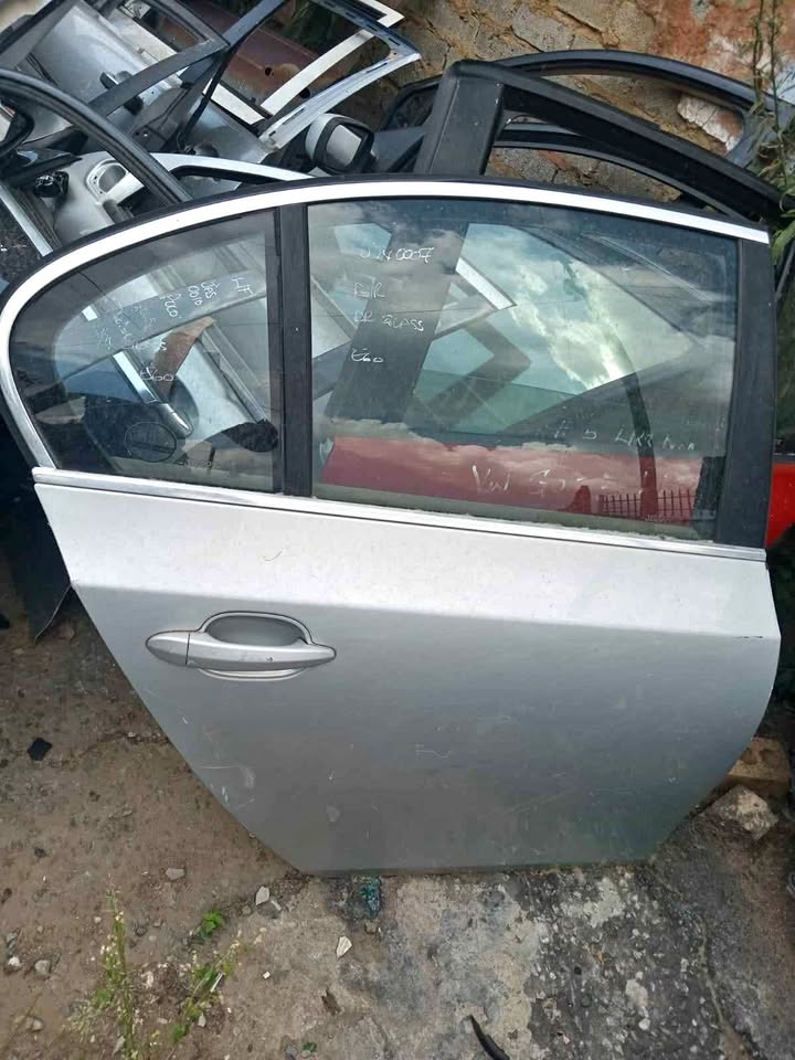 BMW E60 right rear door selling - Private Seller BMW E60 right rear door selling - Private Seller