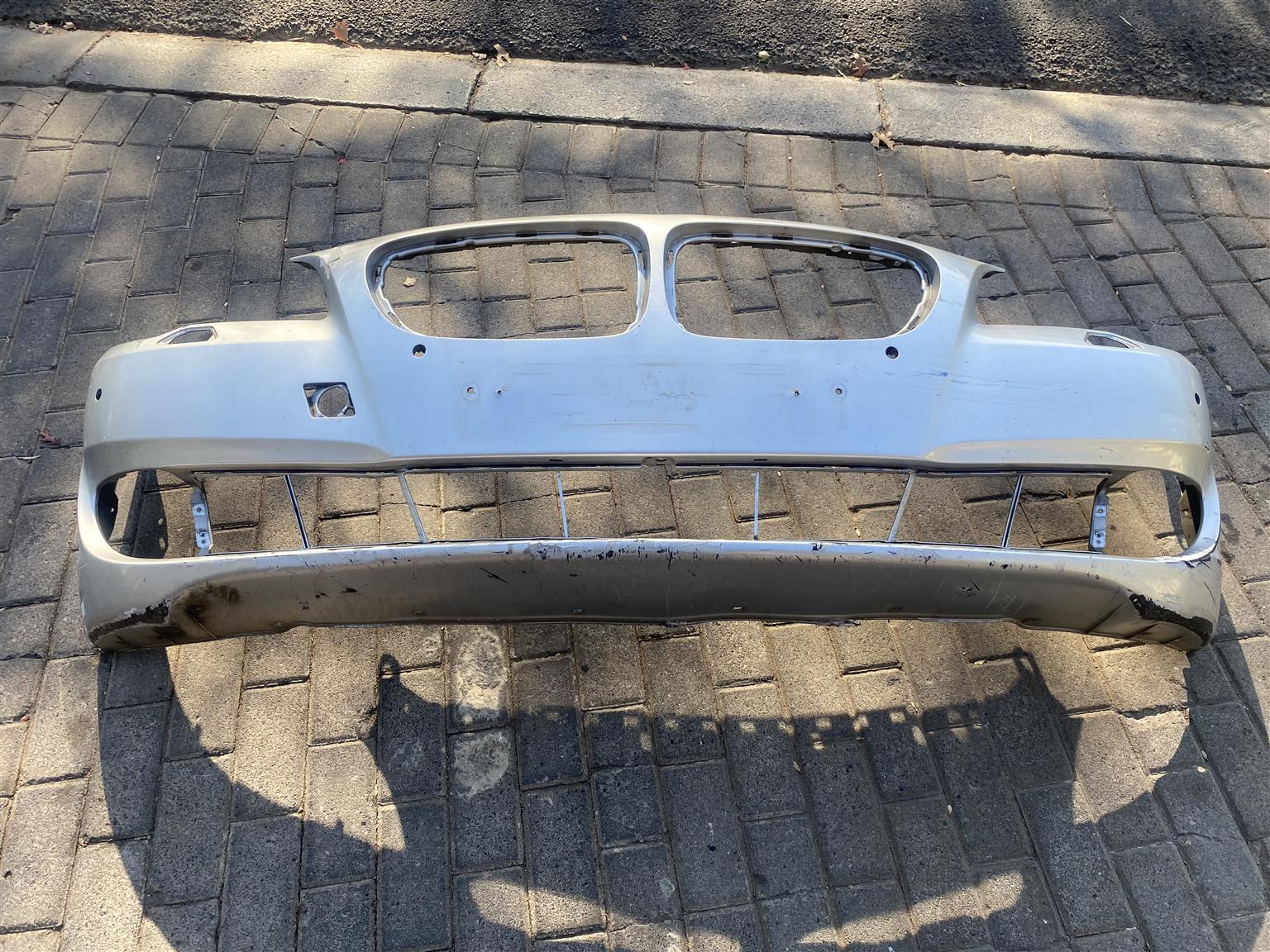 2016 BMW 5 SERIES F10 FRONT BUMPER FOR SALE. IN PRISTINE CONDITION