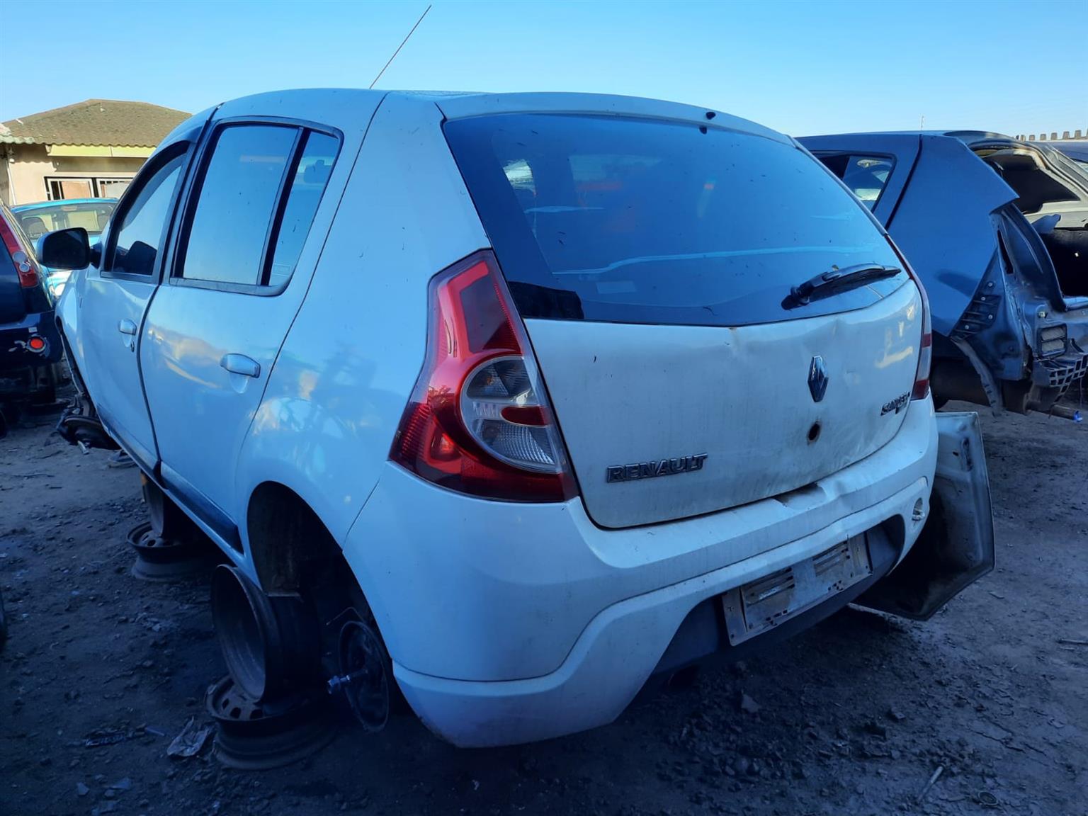2014 Renault Sandero 1.6 8-Valve - Stripping for Spares