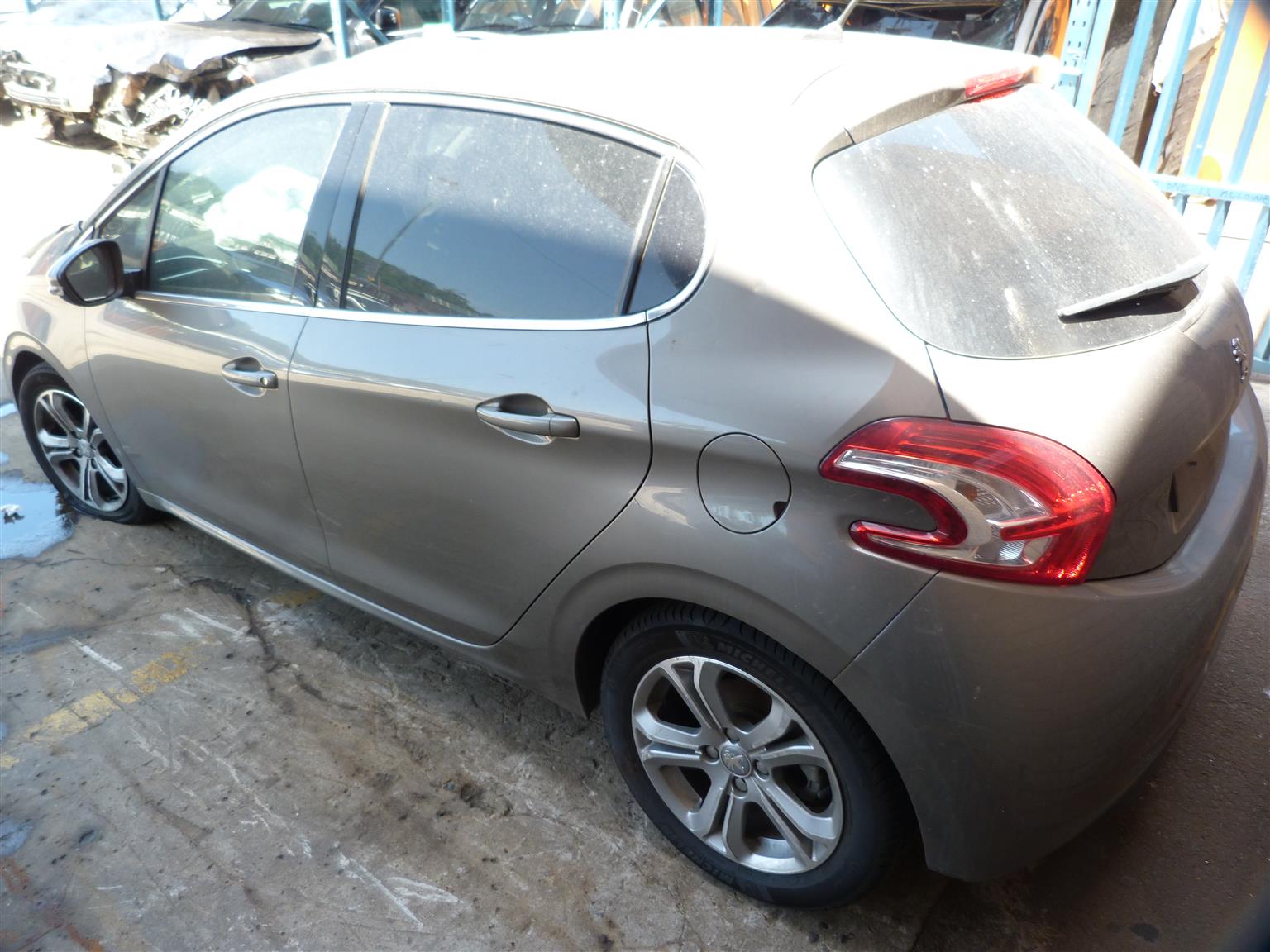 Peugeot 208 1.6 WT AT - 2013 - Private Seller Peugeot 208 1.6 WT AT - 2013 - Private Seller