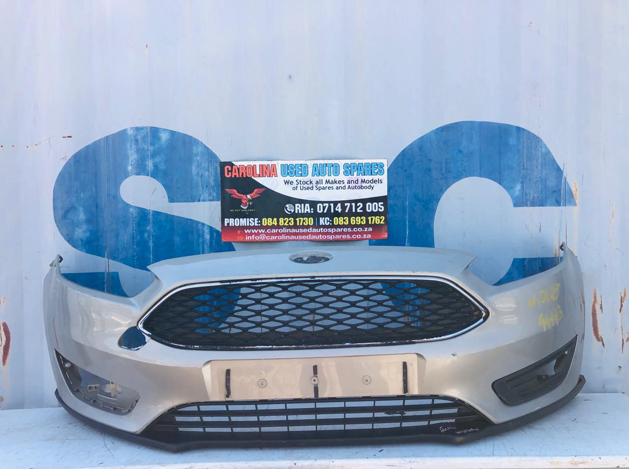Ford Focus complete front bumper (hatchback and sedan) - Private Seller