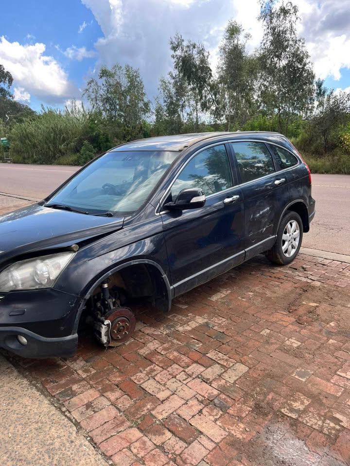 2008 HONDA CRV MANUAL FOR SPARES - Private Seller 2008 HONDA CRV MANUAL FOR SPARES - Private Seller