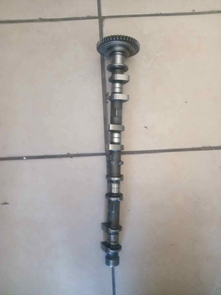 Nissan nv350 qr25 exhaust camshaft