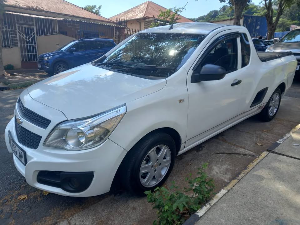 2016 Chevrolet Utility Bakkie 1.4 Petrol,  Manual, White Color, Mileage 64000kms