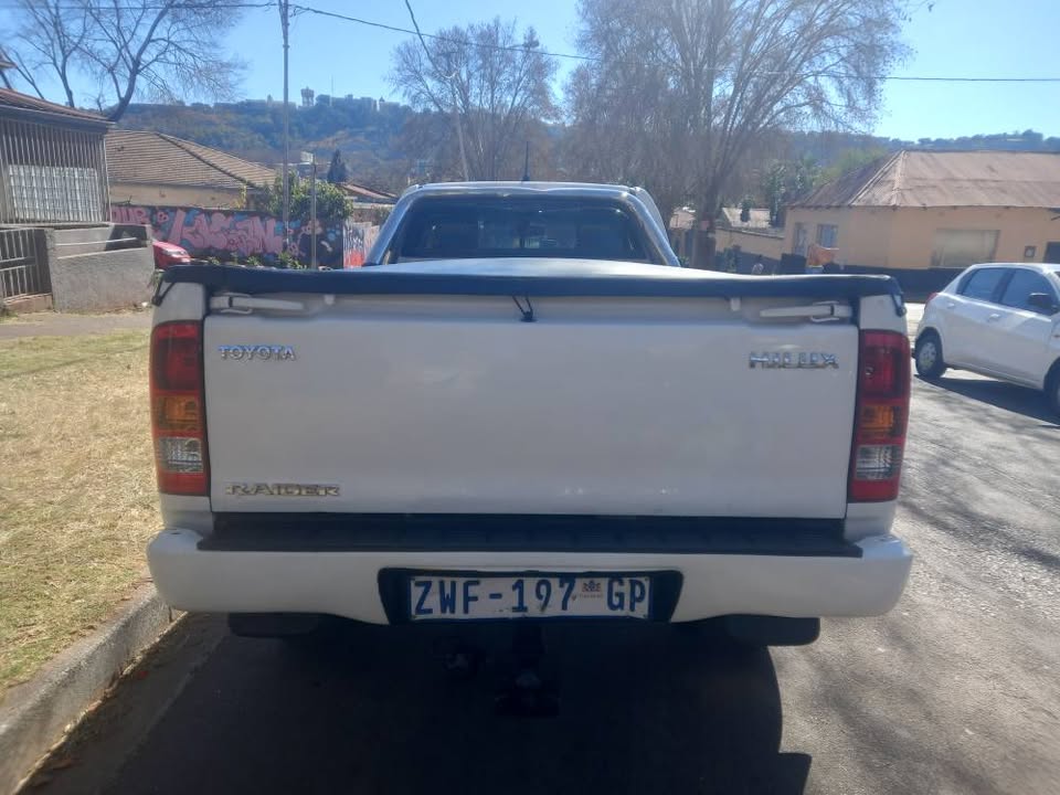 2010 Toyota Hilux 3.0 D4D DIESEL, SINGLE CAB, Manual, WHITE, Leather Seat 92000kms