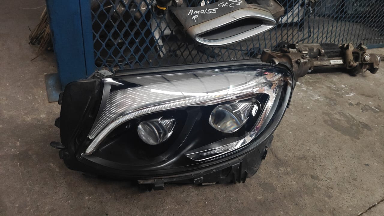 A2539060501 left double xenon headlight GLC used - Private Seller