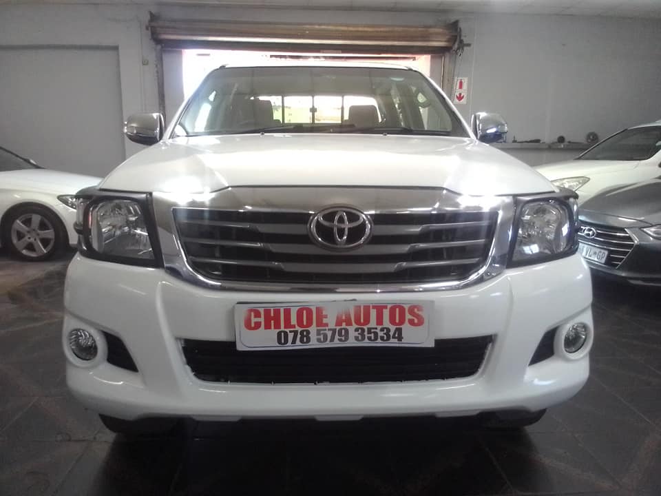 2009 Toyota Hilux 2.5 D-4D Raised Body Double-Cab 4x2 White, Manual, Diesel, 93333km