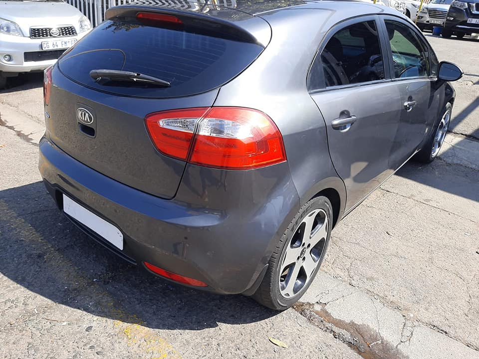 2013 Kia Rio 1.4 Tec Hatchback with a leather
