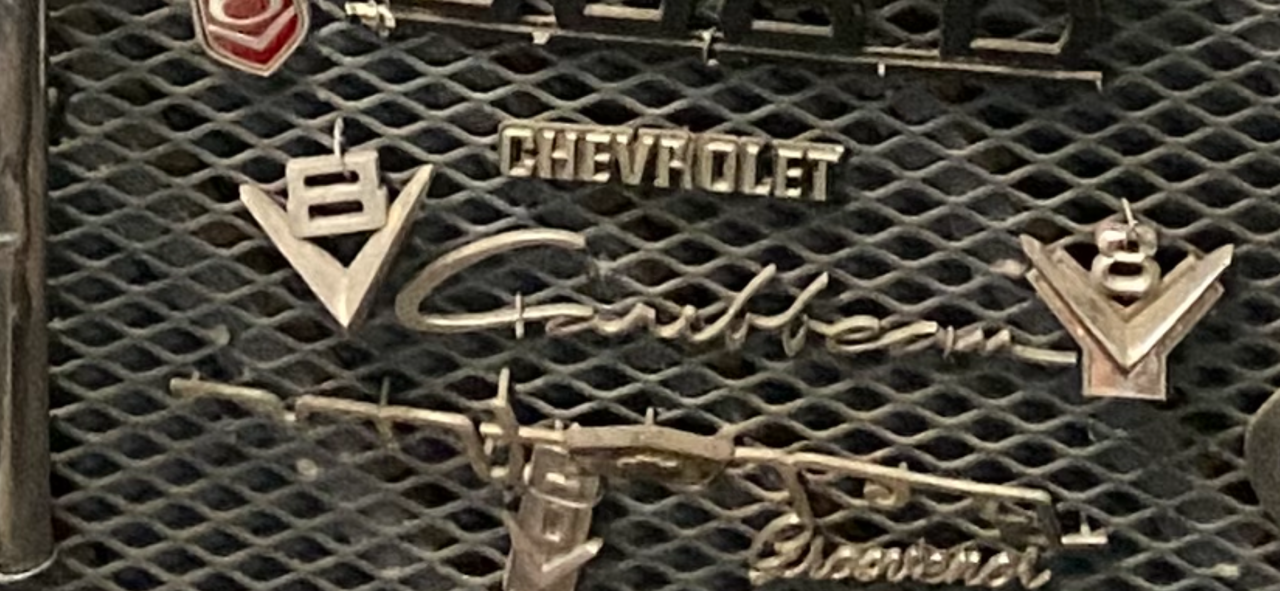 Chevrolet badge emblem decal motive ornament - Private Seller Chevrolet badge emblem decal motive ornament - Private Seller