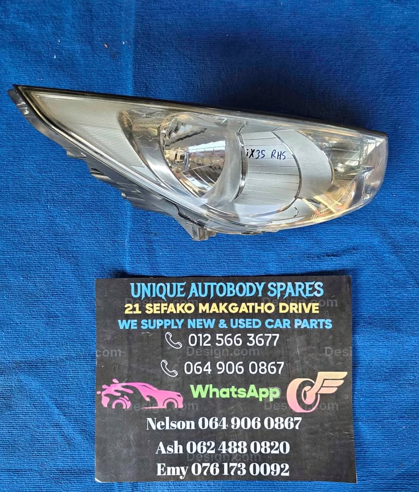 Hyundai iX35 Right Headlight - Private Seller Hyundai iX35 Right Headlight - Private Seller