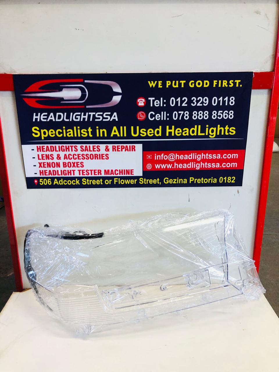 Toyota Land Cruiser LC200 right side headlight replacement lens (2016) - Private Seller Toyota Land Cruiser LC200 right side headlight replacement lens (2016) - Private Seller