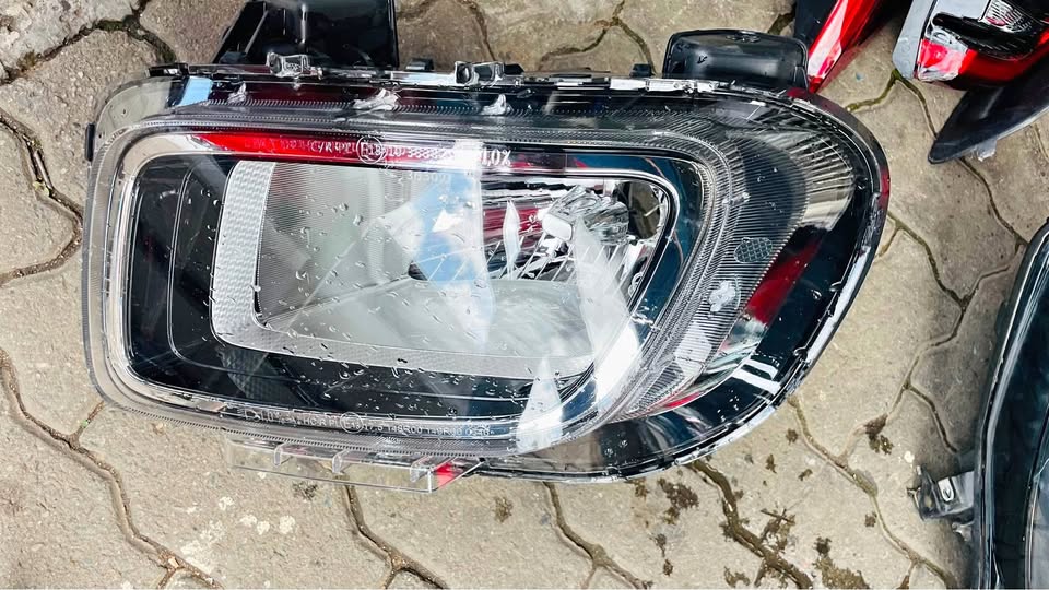 Hyundai Venue headlight - Private Seller Hyundai Venue headlight - Private Seller