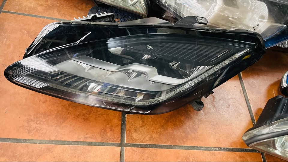 Jaguar E-Pace Headlight 2019 - Private Seller