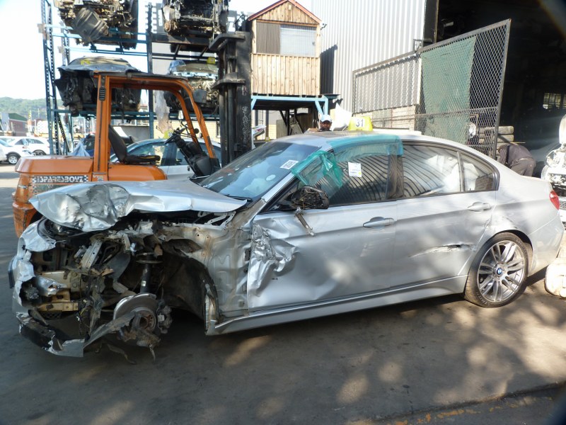 STRIPPING BMW 320i F30 Sportspack AT - 2015 - Private Seller STRIPPING BMW 320i F30 Sportspack AT - 2015 - Private Seller
