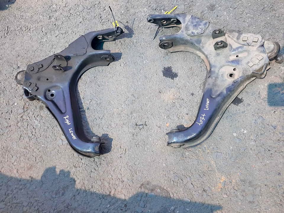 2005 up Ford renger left n right lower control arms - Private Seller