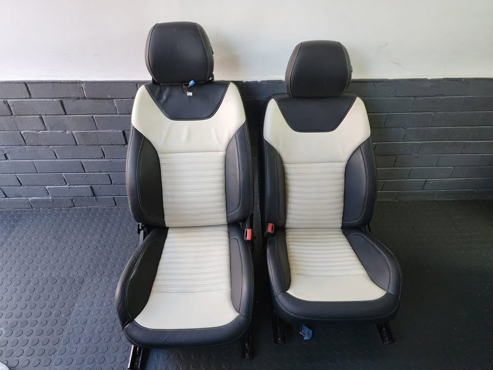 MERCEDES GLE SEATS - W166