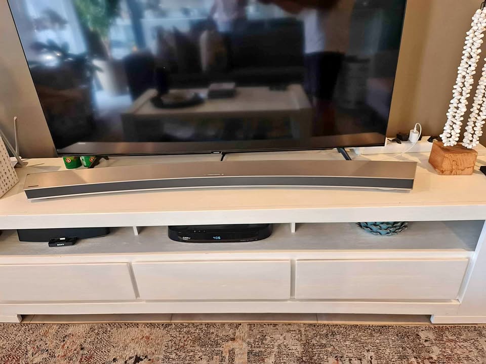 Samsung Soundbar and Subwoofer