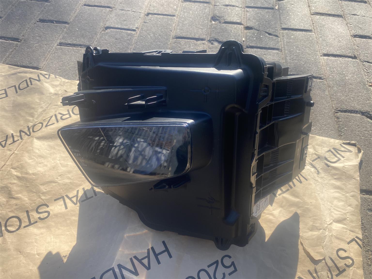 2025 TOYOTA URBAN CRUISER HEADLIGHT LEFT SIDE FOR SALE. IN PRISTINE CONDITION