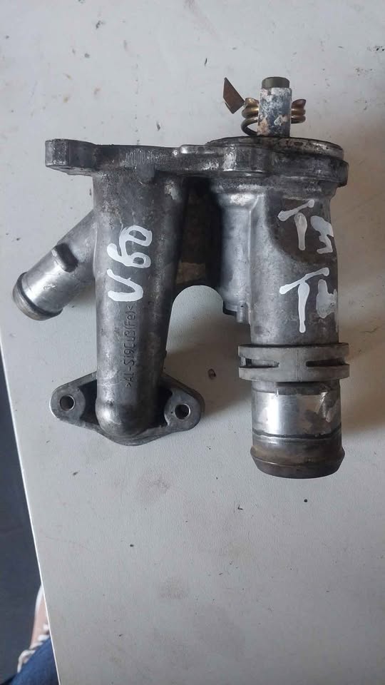Volvo V60 T4 /T3 2012 Themostart housing for sale - Private Seller
