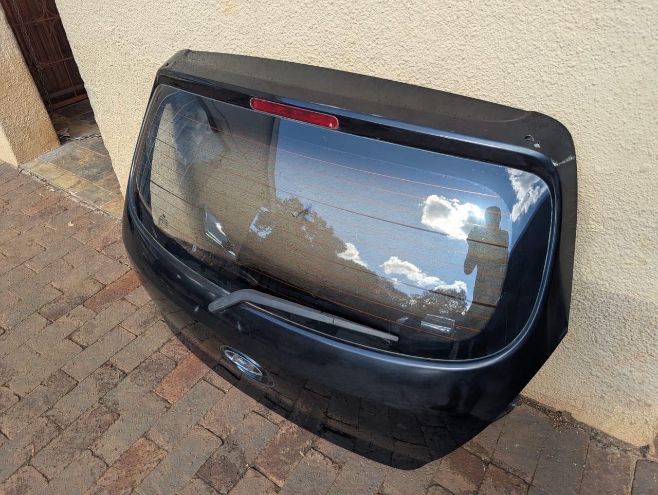Hyundai i20 2012 model Complete Tailgate available for sale - Private Seller