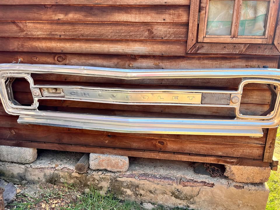 Chevrolet C10 chrome grille - Private Seller Chevrolet C10 chrome grille - Private Seller