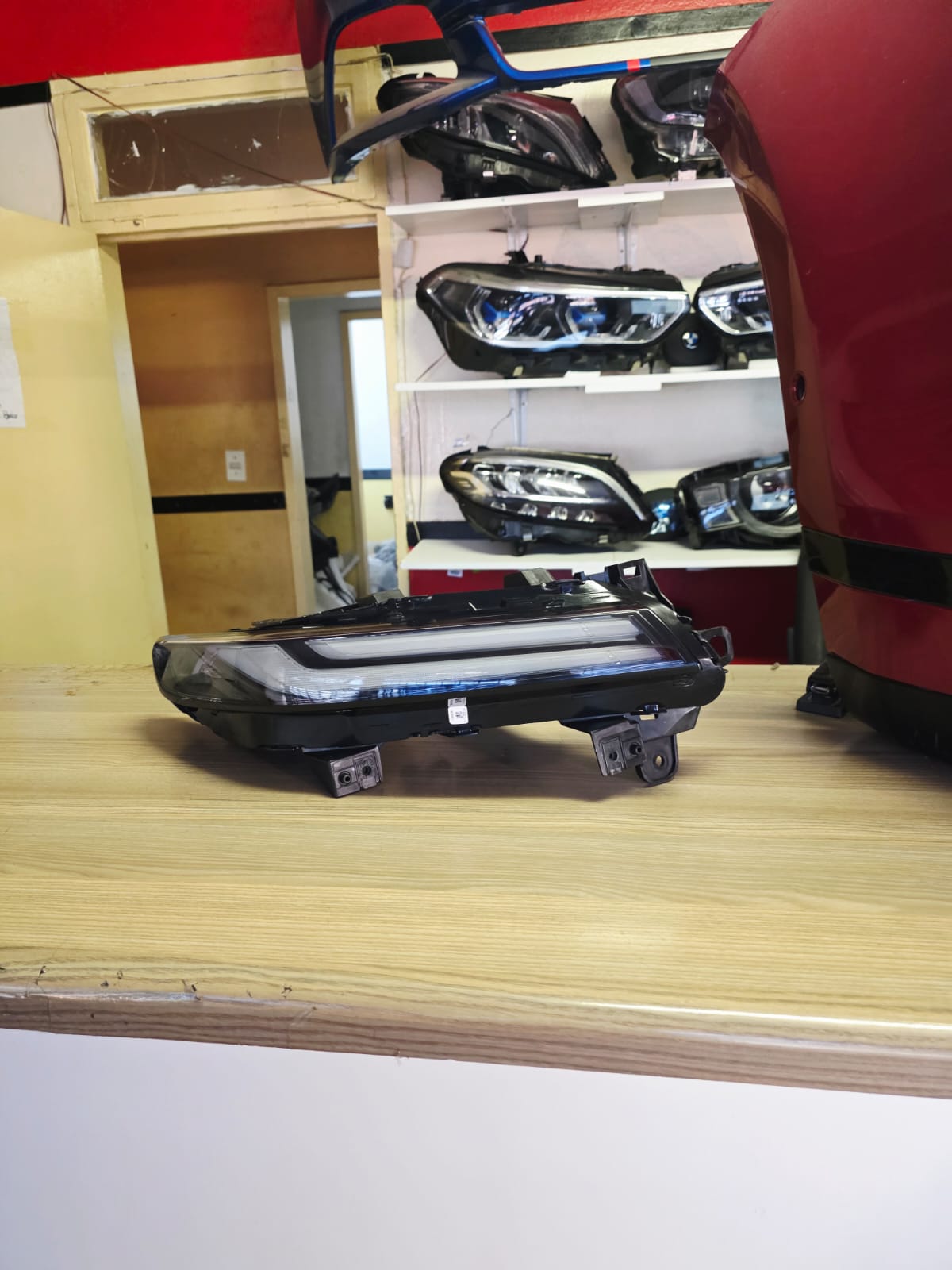 2025 TOYOTA STARLET CROSS UPPER HEADLIGHT RIGHT SIDE IN IMMACULATE CONDITION - Private Seller 2025 TOYOTA STARLET CROSS UPPER HEADLIGHT RIGHT SIDE IN IMMACULATE CONDITION - Private Seller