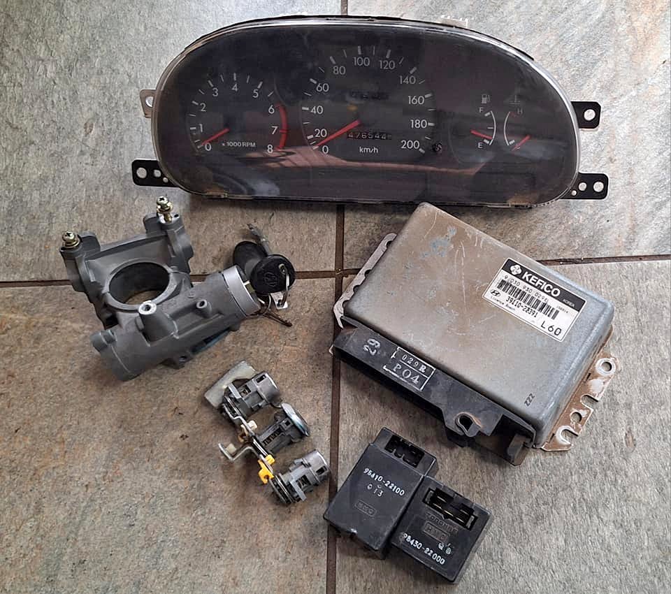 1999 Hyundai Accent 1.5 Lockset - Private Seller 1999 Hyundai Accent 1.5 Lockset - Private Seller