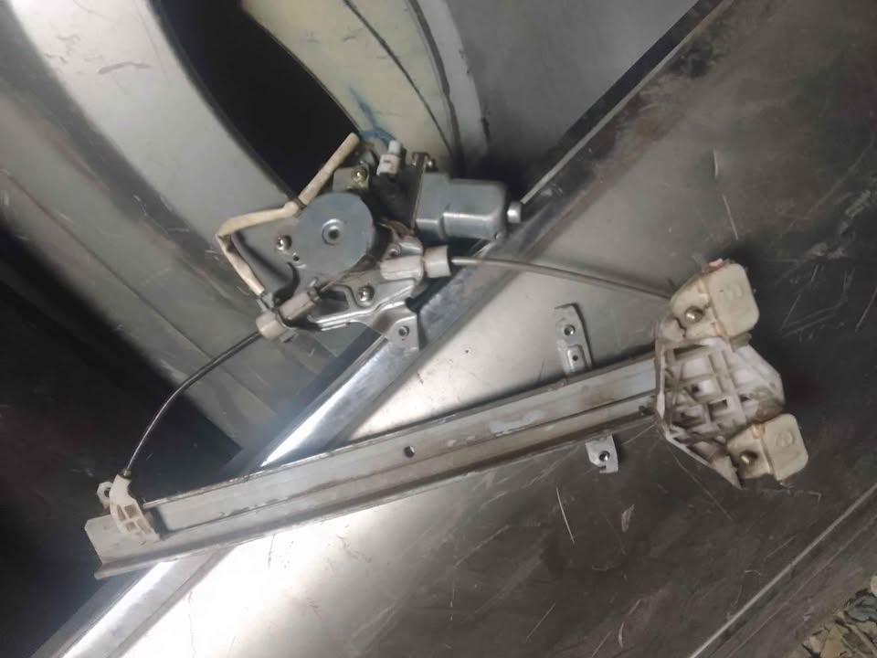 2007 Honda Jazz Left Rear Window mechanism With Motor - Private Seller