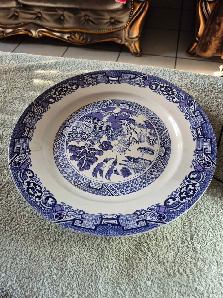 Vintage Blue Willow Creamer and large plat