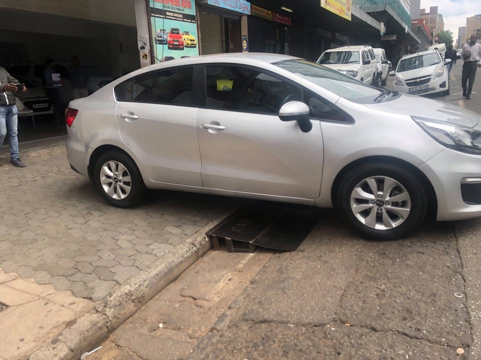 2016 Kia rio 1.4 automatic
