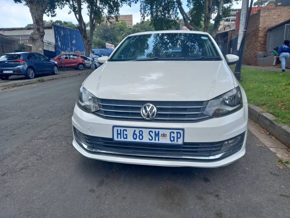 2018 VW POLO 6  SEDAN COMFORTLINE 1.6 Petrol, Manual, White Color, Mileage 72000kms 2018 VW POLO 6  SEDAN COMFORTLINE 1.6 Petrol, Manual, White Color, Mileage 72000kms