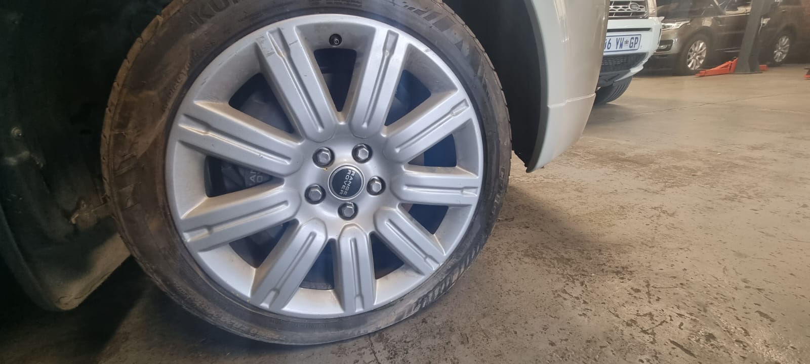 2012 Range Rover Sport 5.0l V8 S/C AutoBiography Rim Set for sale - Private Seller 2012 Range Rover Sport 5.0l V8 S/C AutoBiography Rim Set for sale - Private Seller